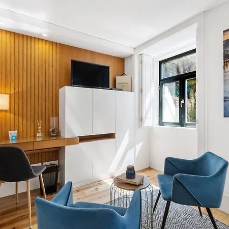 Apartment Lapa Design With Workspace