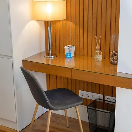 Apartment Lapa Design With Workspace Porto