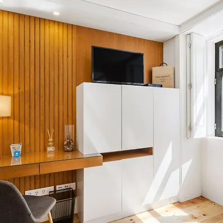 Apartment Lapa Design With Workspace Porto