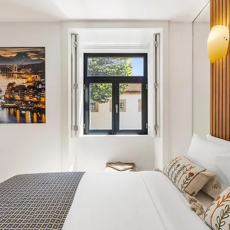 Apartment Lapa Design With Workspace Porto